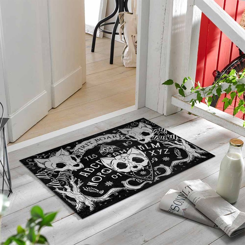 Ciemna gotycka mata podłogowa  – Zara Home Bathroom Rug recenzja i cena